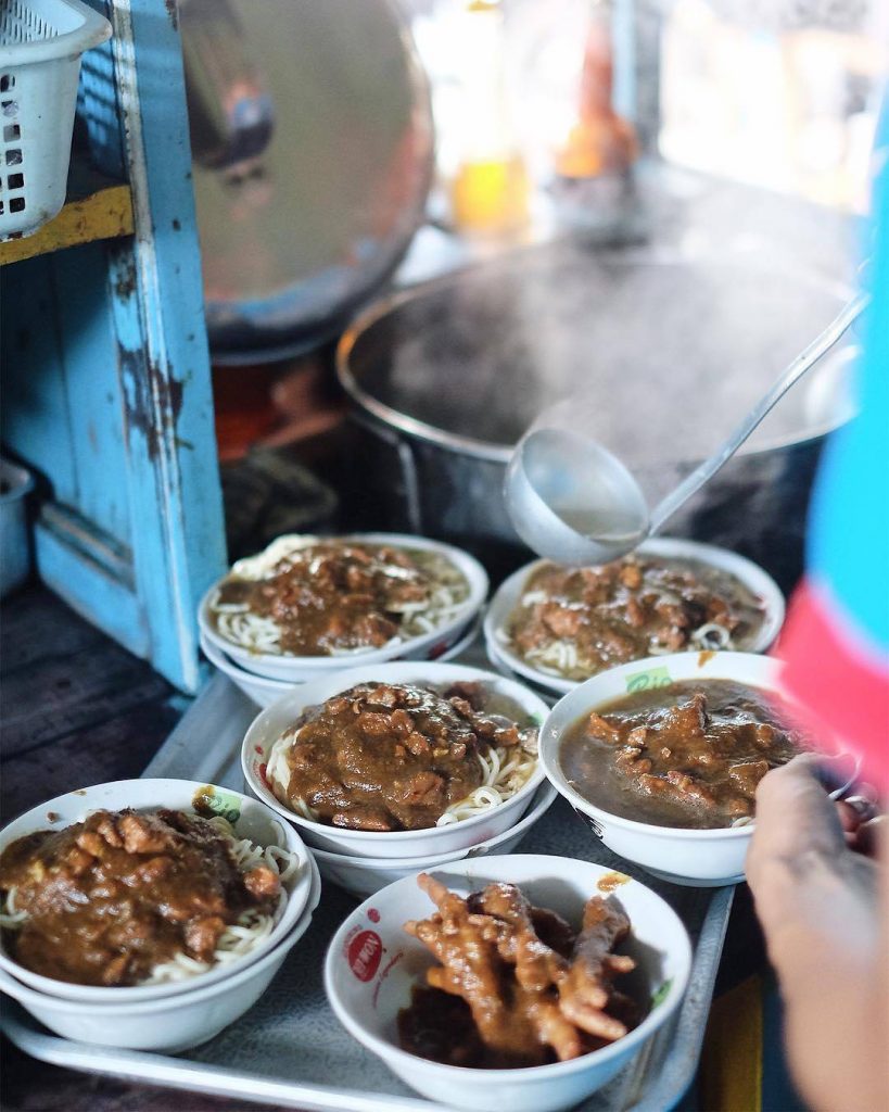 Mie Ayam Tumini Tugu Wisata