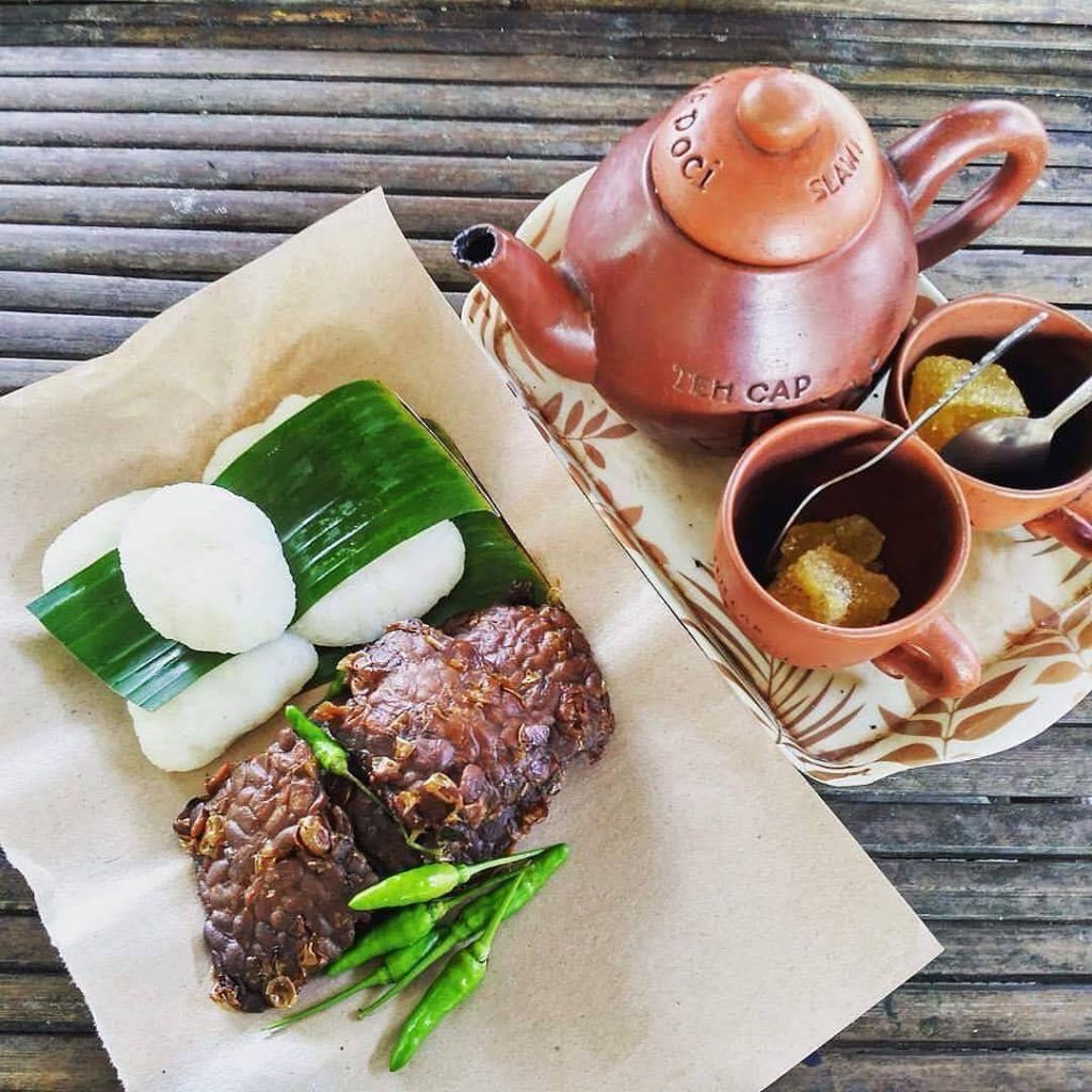 jadah tempe mbah carik tugu wisata