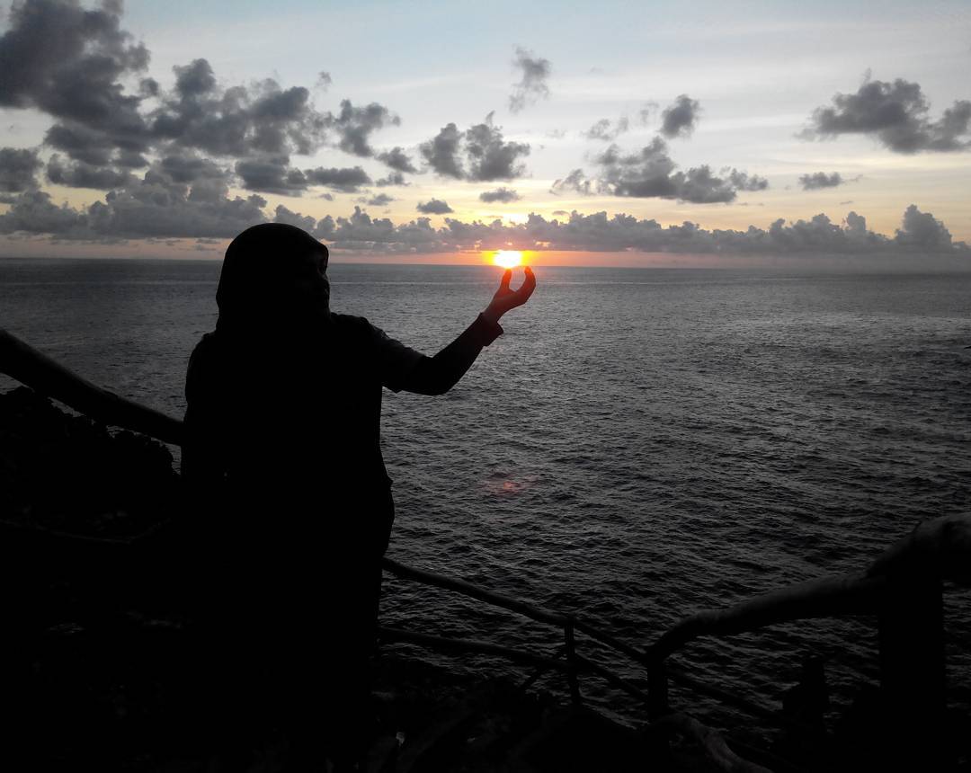 Pantai Njanganan atau Pantai Jugala Tugu Wisata