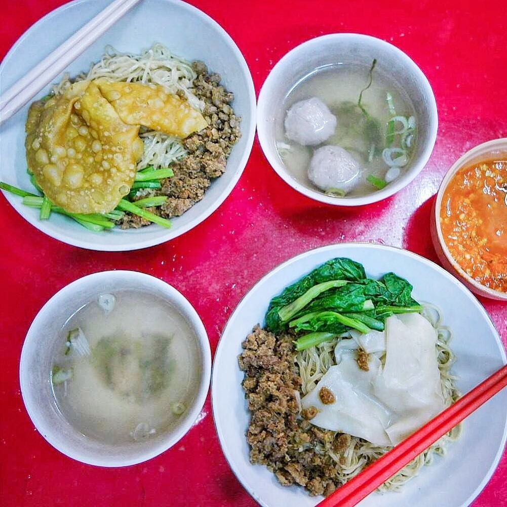 Mie Ayam Grabyas Red Door Tugu Wisata