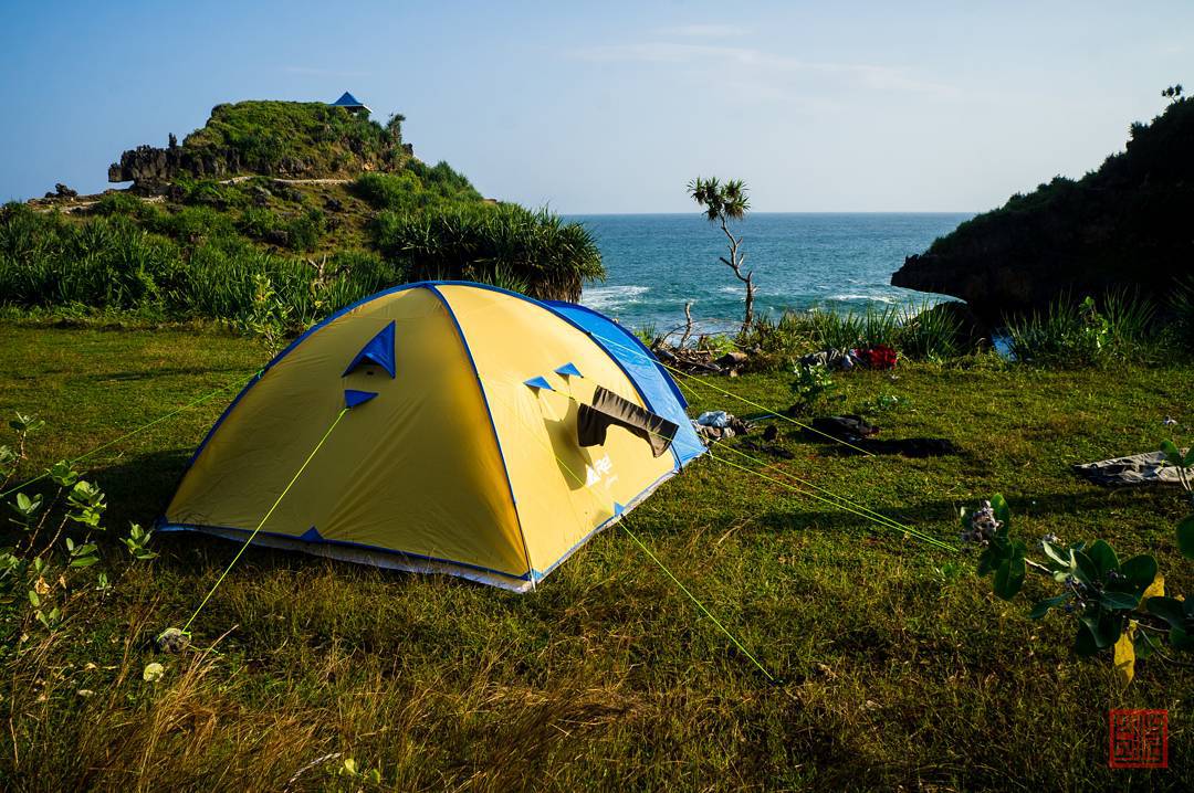 Pantai Nglimun Gunungkidul Yogyakarta