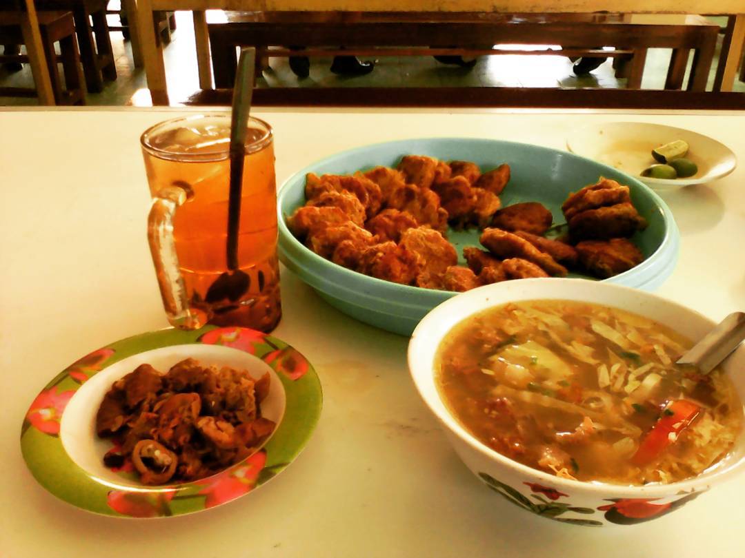 Soto Pak Marto Tugu Wisata