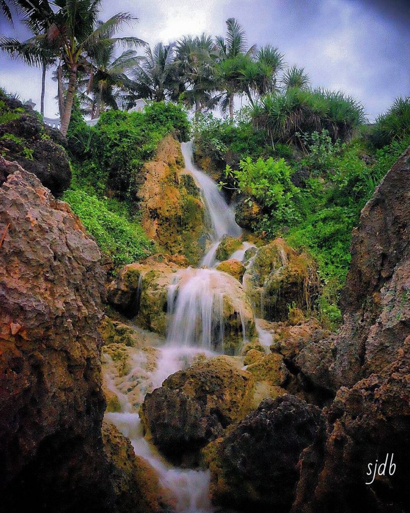 air terjun parangendog tugu wisata