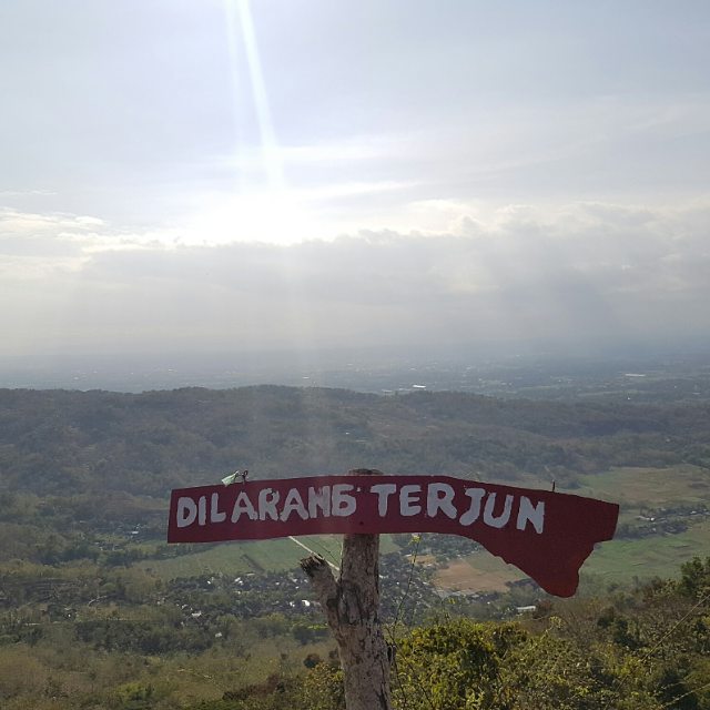 Watu Amben Tugu Wisata