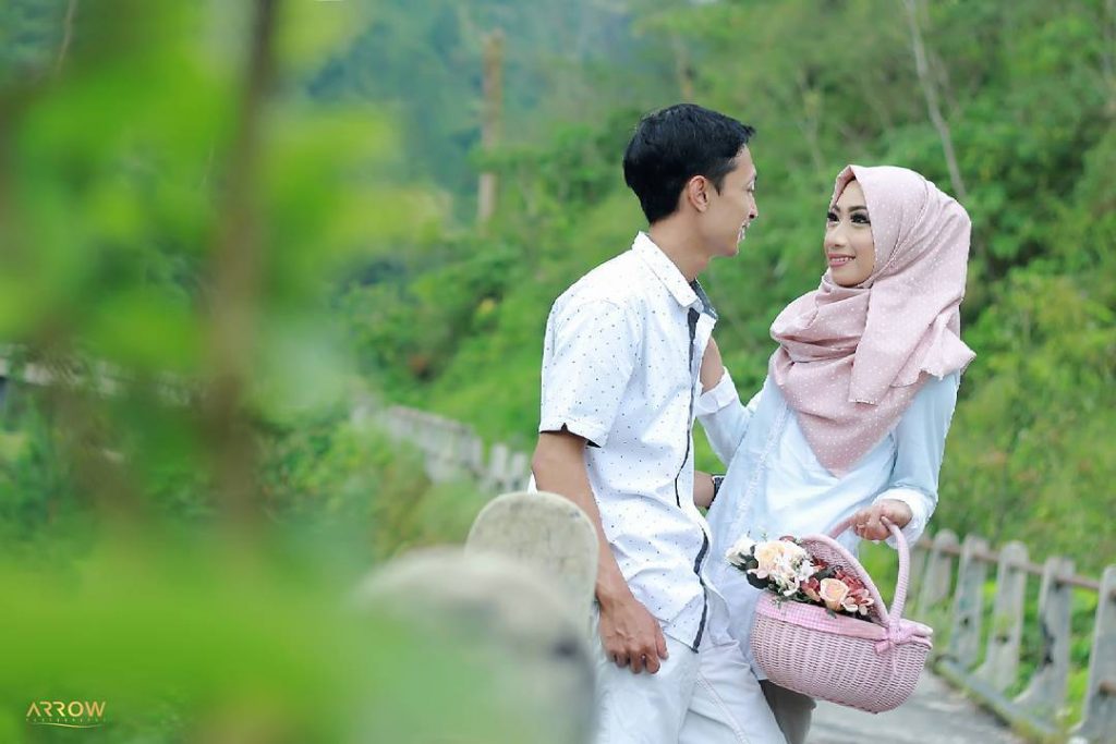 spot foto prewedding kali kuning