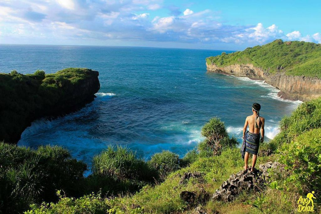 pantai sinden tugu wisata