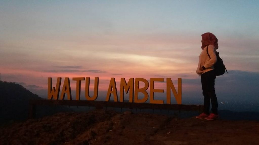 Watu Amben Tugu Wisata