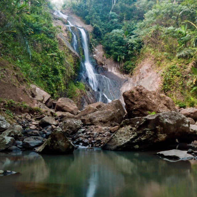 curug cibiru tugu wisata