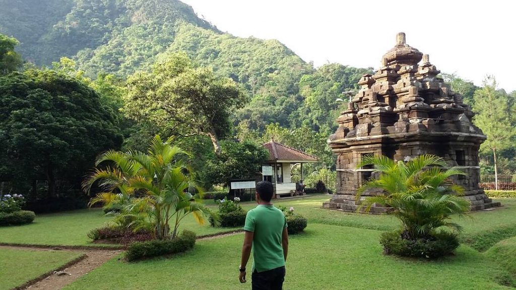 candi selogriyo tugu wisata