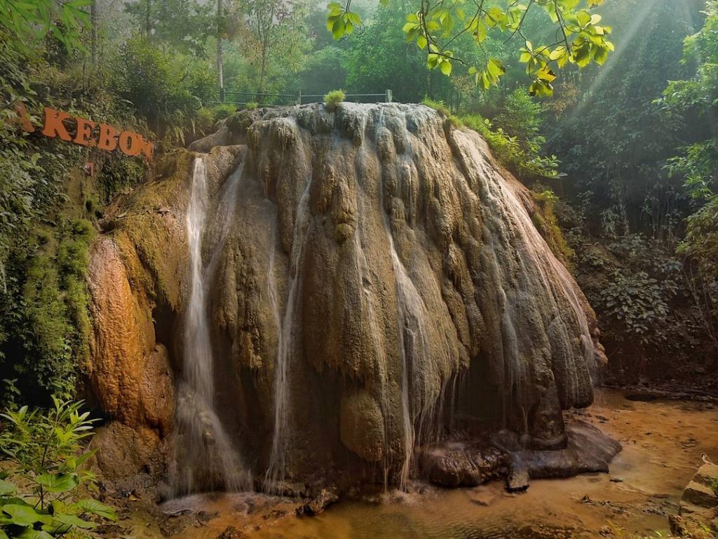 goa kebon tugu wisata