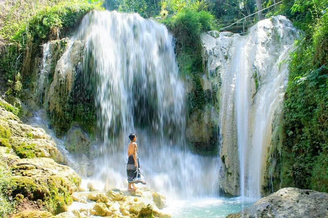  Air  Terjun  Kembang Soka Ini Banyak Alirannya Serupa Bunga  