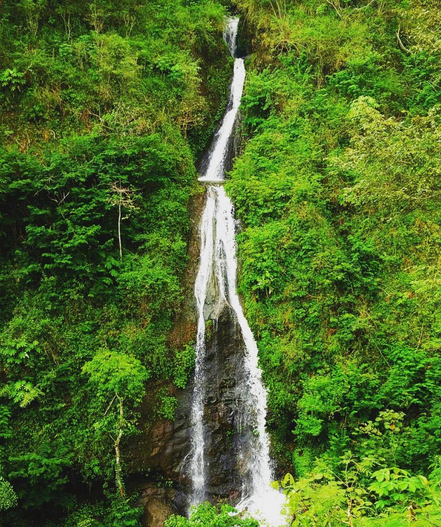 grojogan watu jonggol tugu wisata