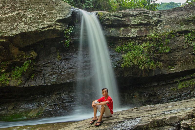 curug nglarangan tugu wisata