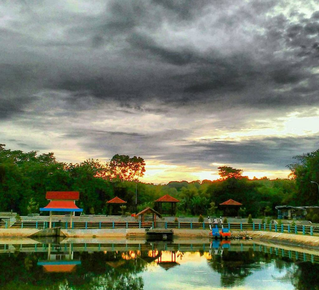 Embung Tegaltirto Tugu Wisata