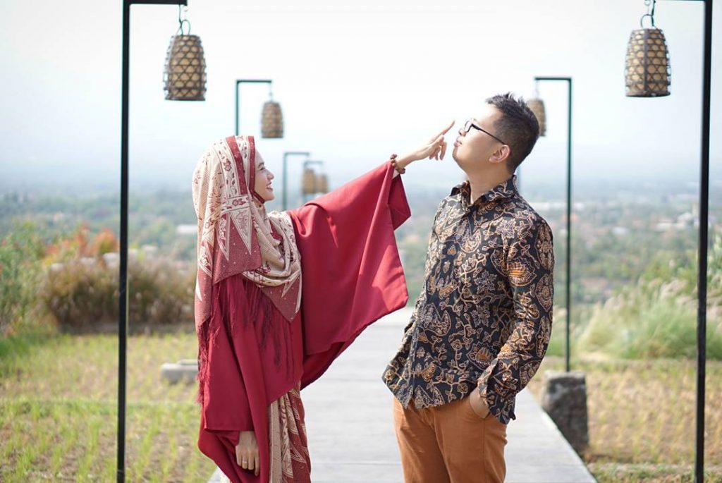 spot foto prewedding abhaya giri restaurant