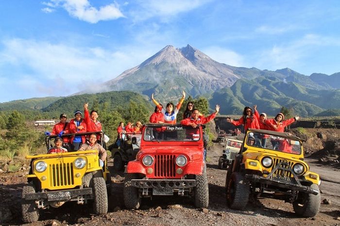 paket wisata jogja jeep merapi